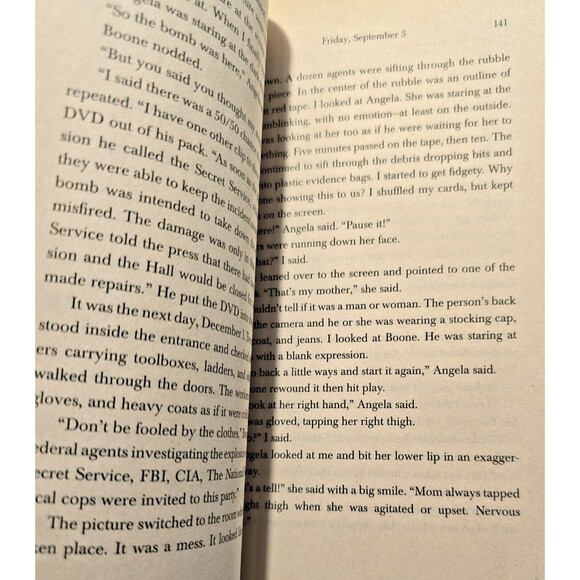 IQ (Book One: Independence Hall) by Roland Smith [Good + Free Shipping] - Picture 6 of 8